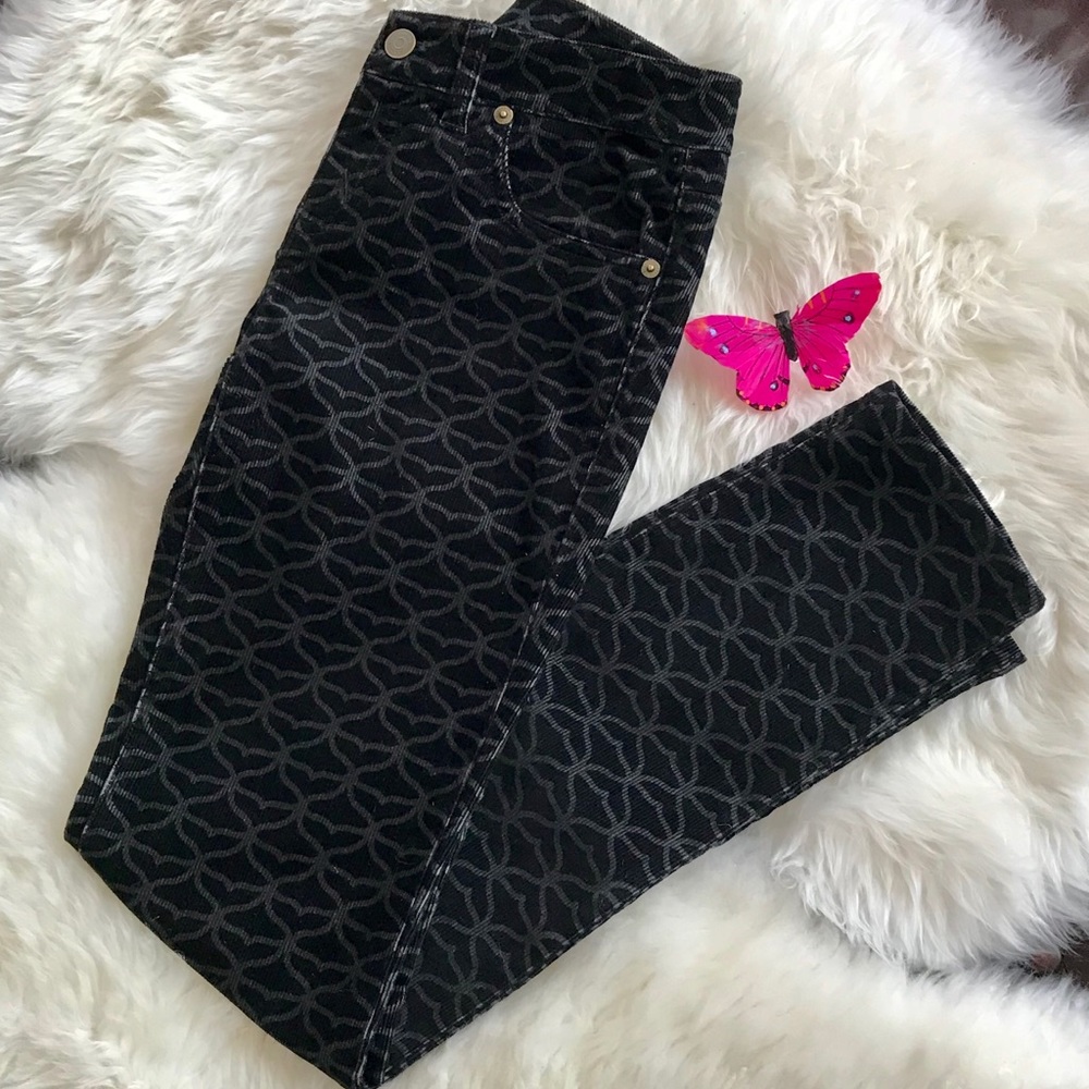 Vineyard Vines Print of Whales Cords Size 0 NWT